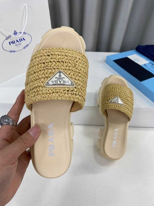 Buty, sandaly klapki, skora 080204