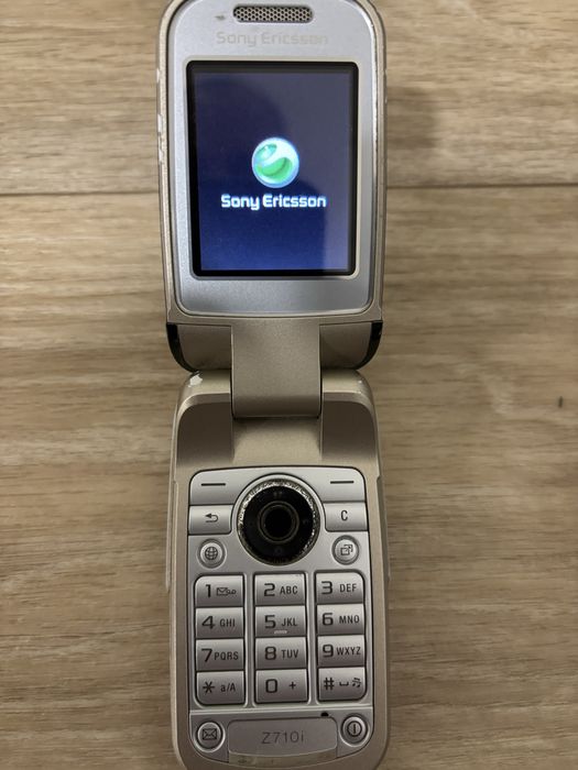 Sony ericsson z710i