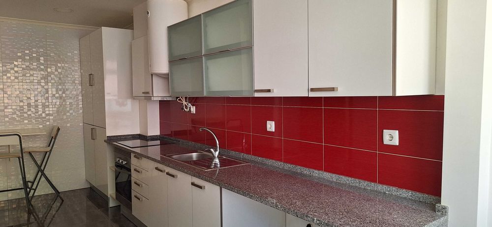 Apartamento T2.  Com boas areas perto da estação da  Amadora .