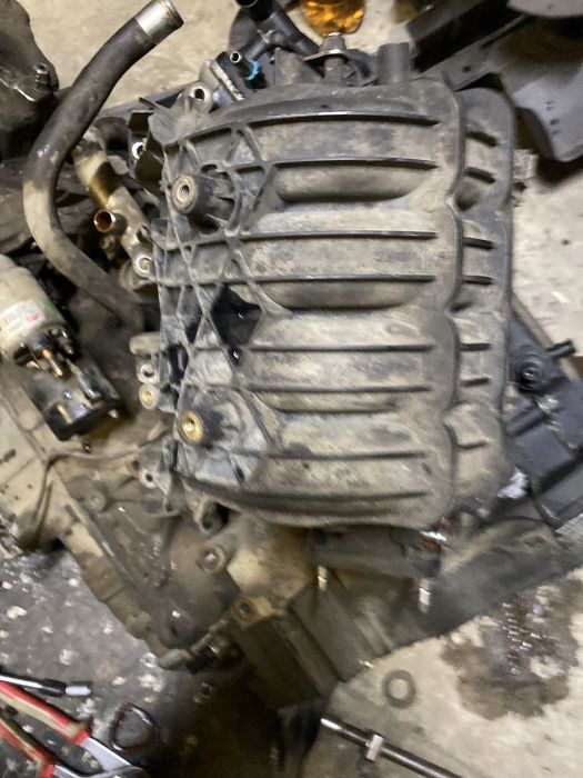 Впускной Коллектор двигателя Шеаролет Авео 1,6 16 кл