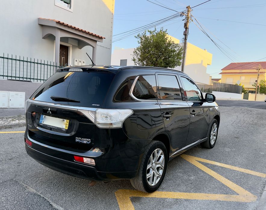 Mitsubishi Outelander EV