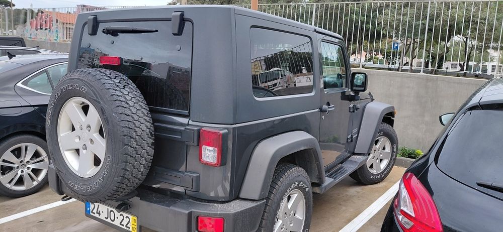 Jeep Wrangler 2.8 CRD com Pack Off-Road