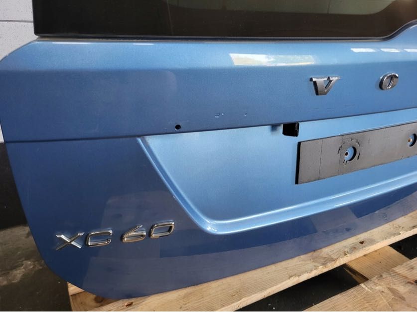 volvo xc60 lift klapa bagażnika 713 power blue