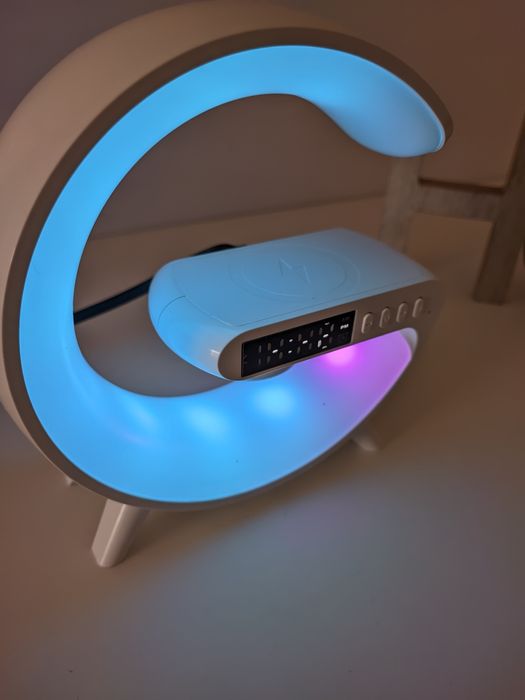 Candeeiro + coluna bluetooth + carregador sem fios