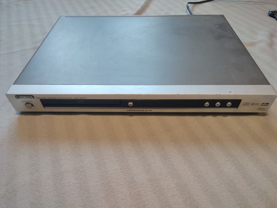 Odtwarzacz DVD Yamaha S550