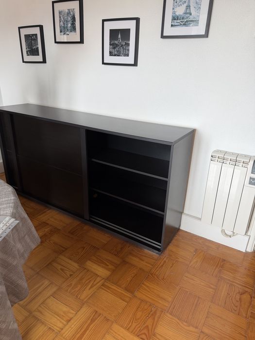 Vendo aparador de cor Wengué