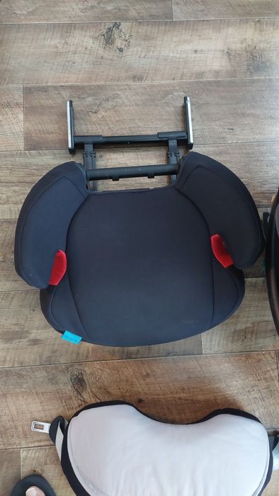 Fotelik samochodowy zestawCYBEX Solution X-fix.