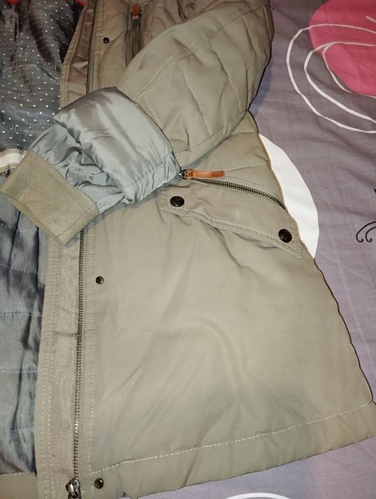 Пуховик- куртка.