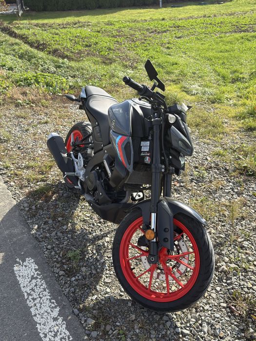 Yamaha MT-125 Storm Fluo