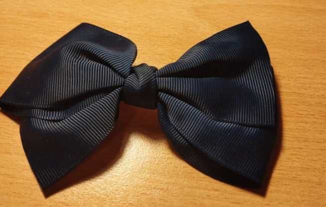 Laço azul escuro para cabelo