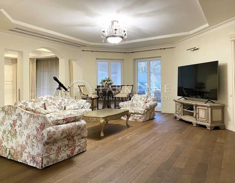 Продам Резиденцію в Лісниках з власним парком та озером Обухівський