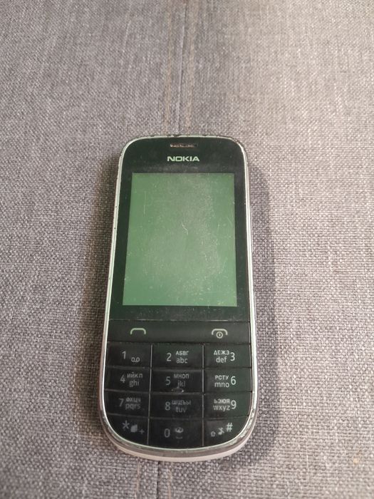 Продам Nokia 202