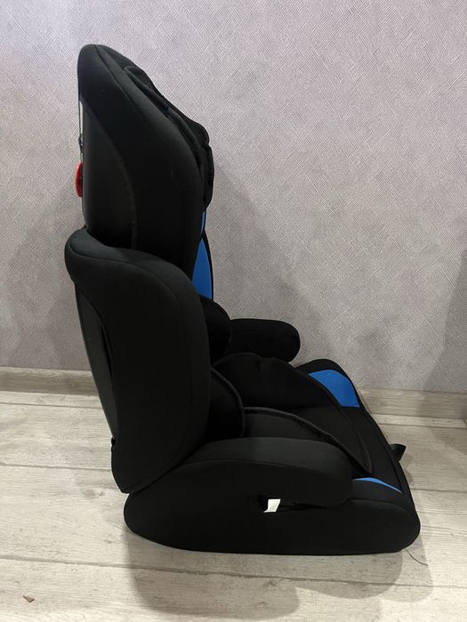 Дитяче автокрісло.Детское автокресло.Есть наклон для сна.Німеччина