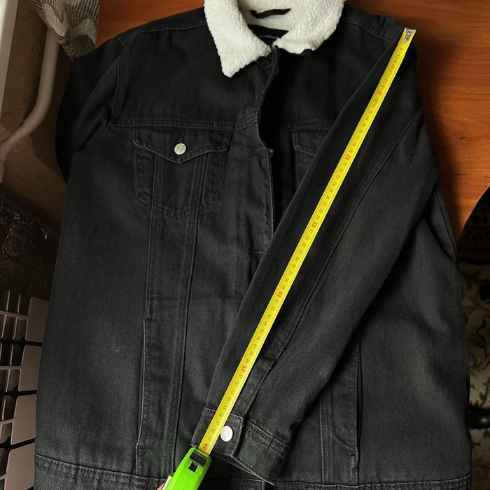 Джинсова утеплена куртка Stradivarius