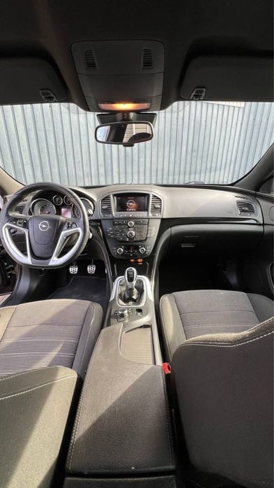 2011 рік Opel Insignia 1.6 Бензин