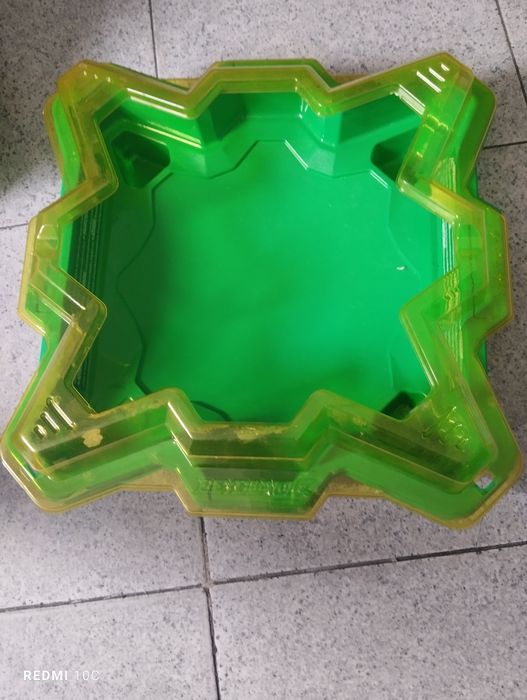 Beyblade arenas originais varias