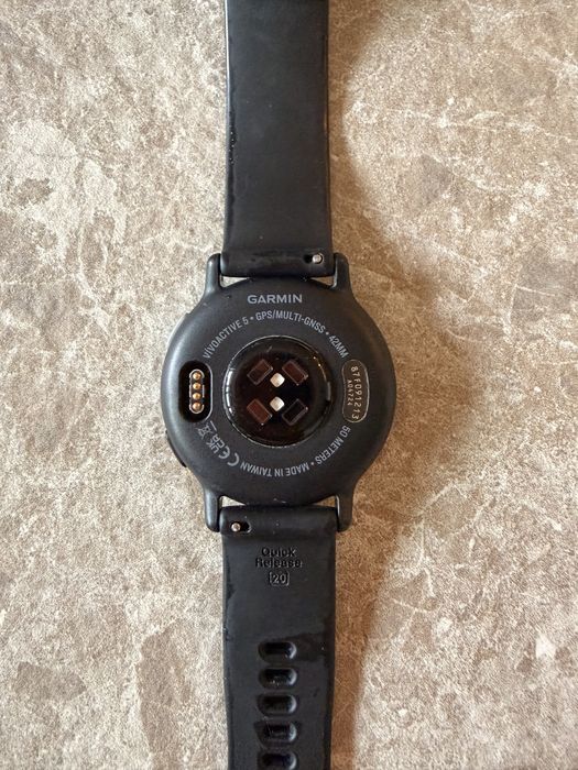 Zegarek garmin vivoactive5 czarny 42mm