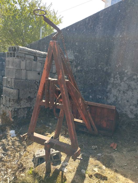 Pá traseira com Garfo COSTA