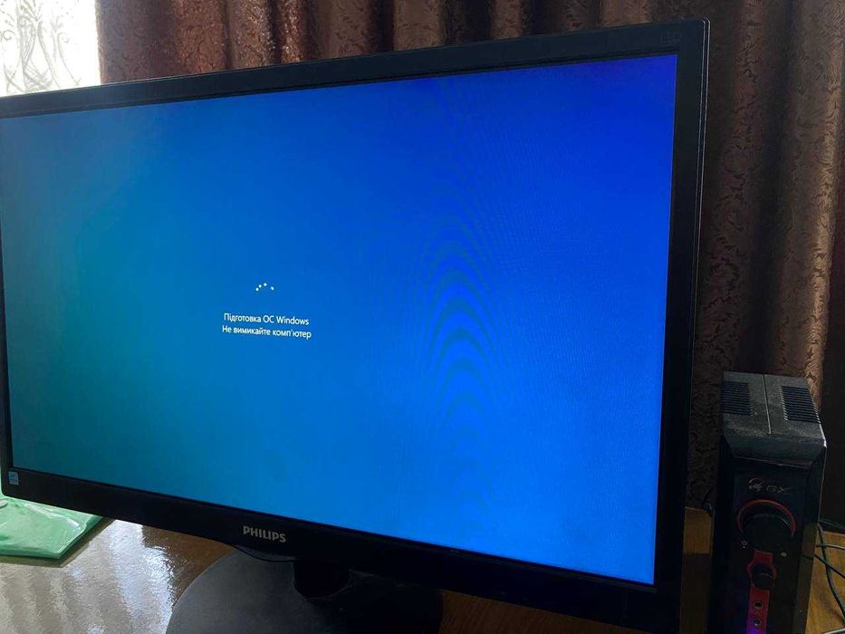 Продаю монітор Philips 243V5LSB/62. Повністю в робочому стані