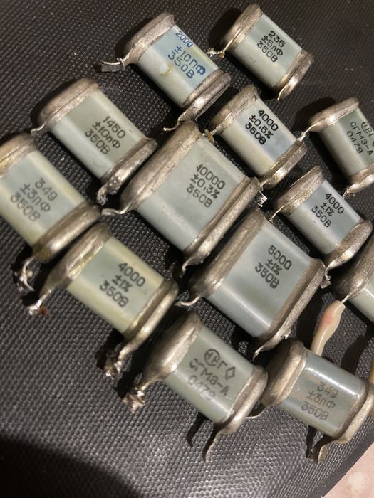 Советские резисторы и конденсаторы прецизионные б.у.