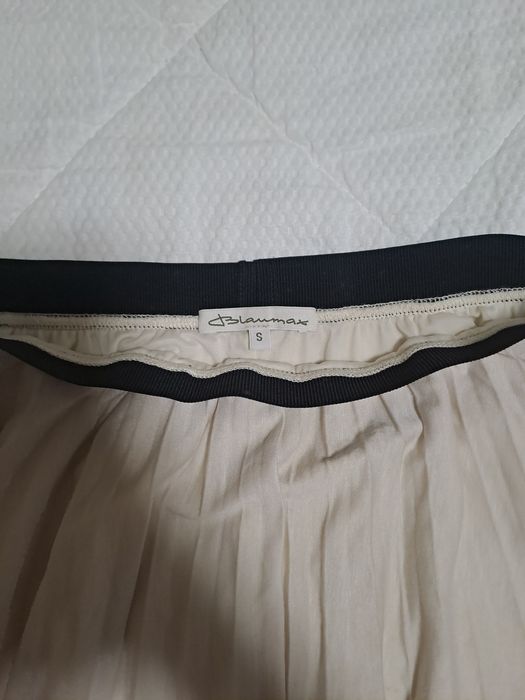 Saia branca para usar em festas