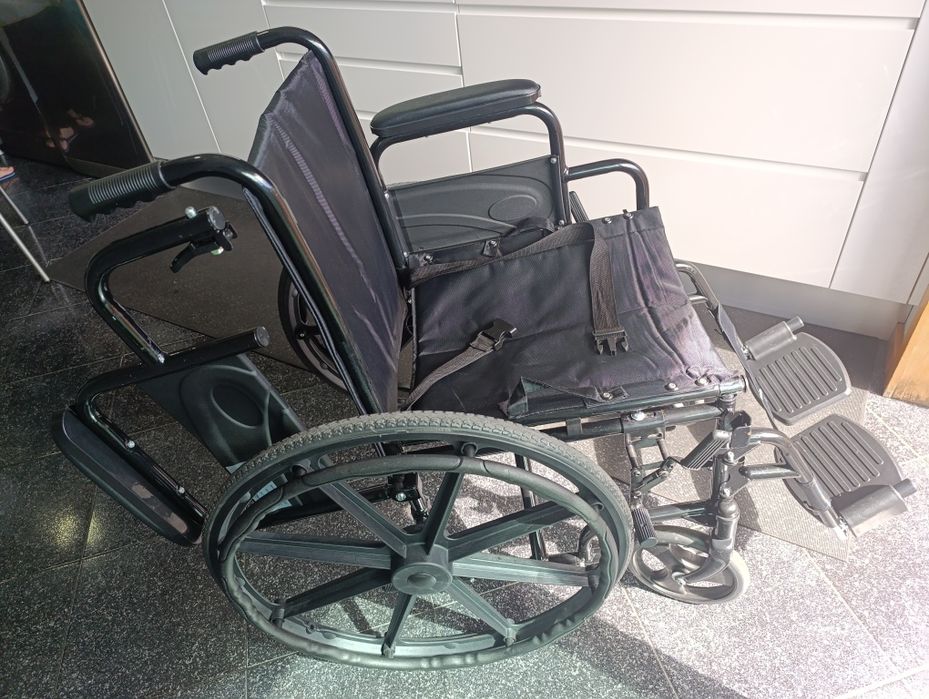 Cadeira de rodas em ótimo estado
