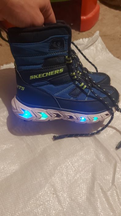 Продам обувь на девочку