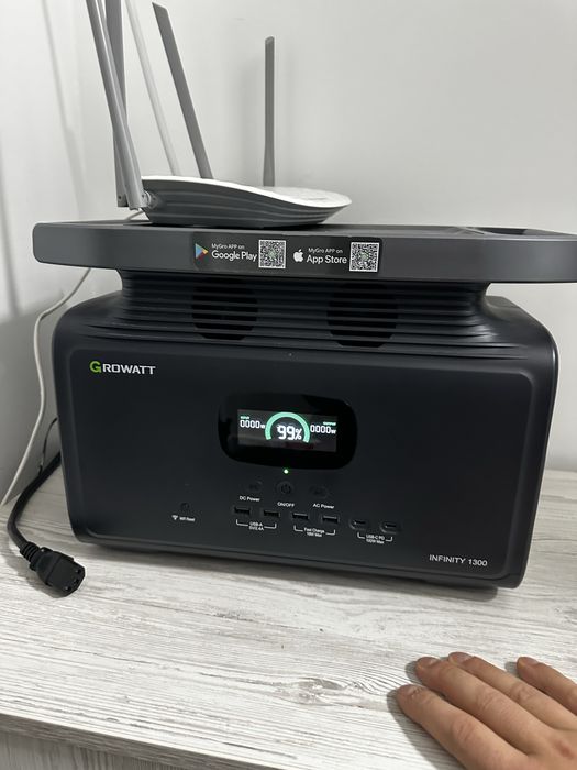 зарядна станція Growatt