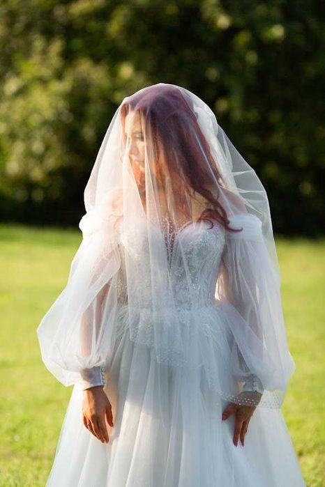 Весільна сукня в ідеальному стані