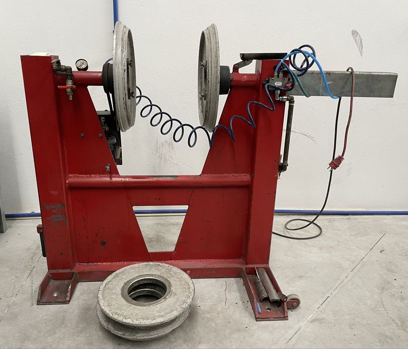 Maquina de testar pneus