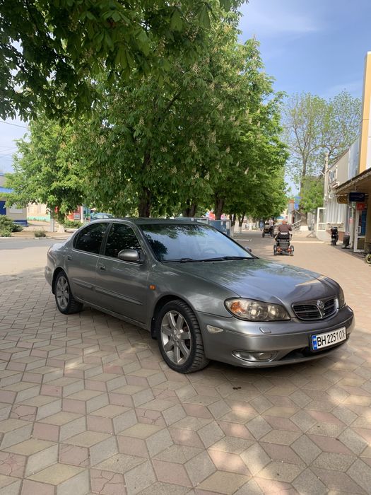 Продам срочно нисани максима А33 3.0