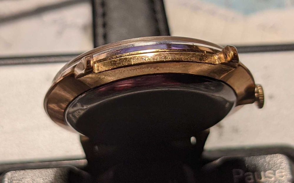 Часы швейцарские механические Adria (~1960). Позолота.