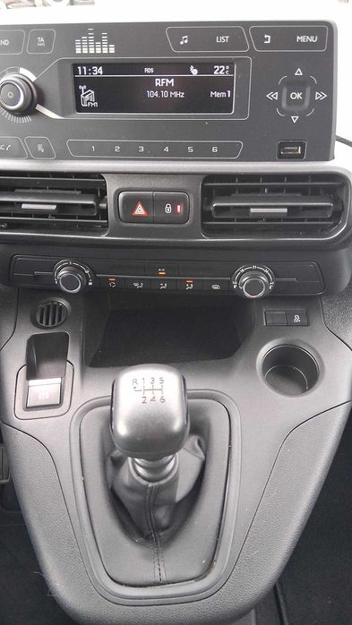 Peugeot Partner Longa 3 Lugares Nacional 2023 IVA Dedutível