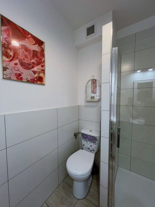 Nowoczesny Apartament , Augustów Centrum , Garaż podziemny, Winda, balkon , wynajem na doby, wysoki standard