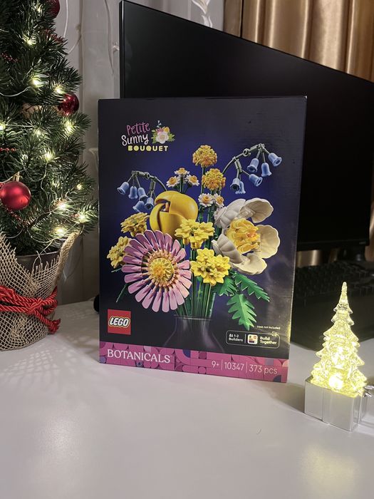Конструктор LEGO Botanicals Мініатюрний сонячний букет (10347)