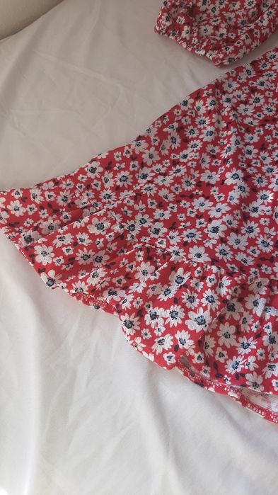 Vestido Floral Vermelho Bershka XS (Como Novo)