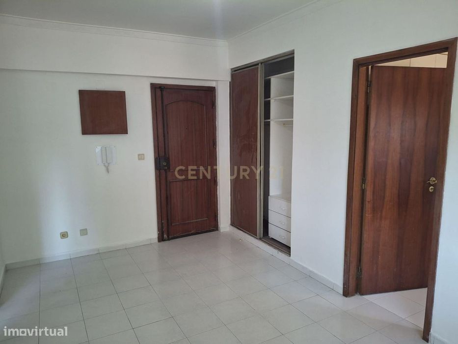 T0 Transformado em T1 no Feijó – Prático, Funcional e Pronto a Habitar