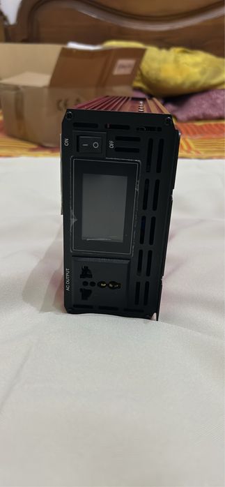 Inversor de corrente para carro