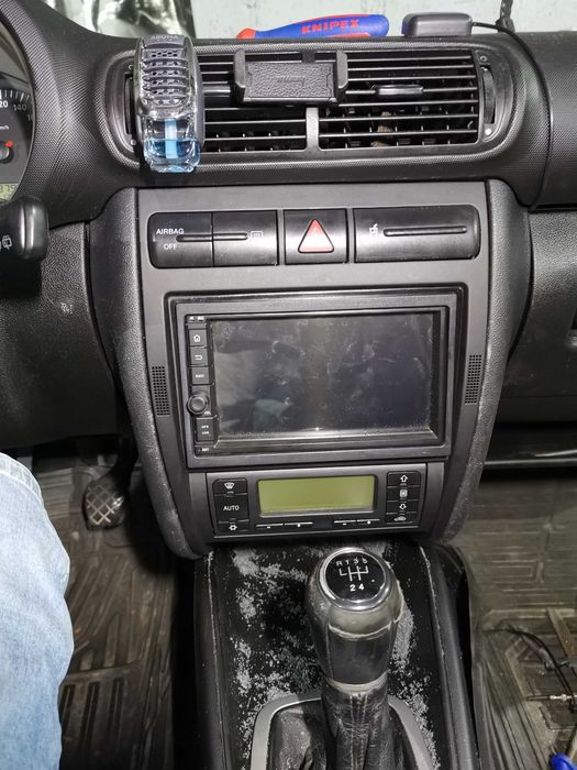 Montaże android sprzętu caraudio  Naprawa elektroniki