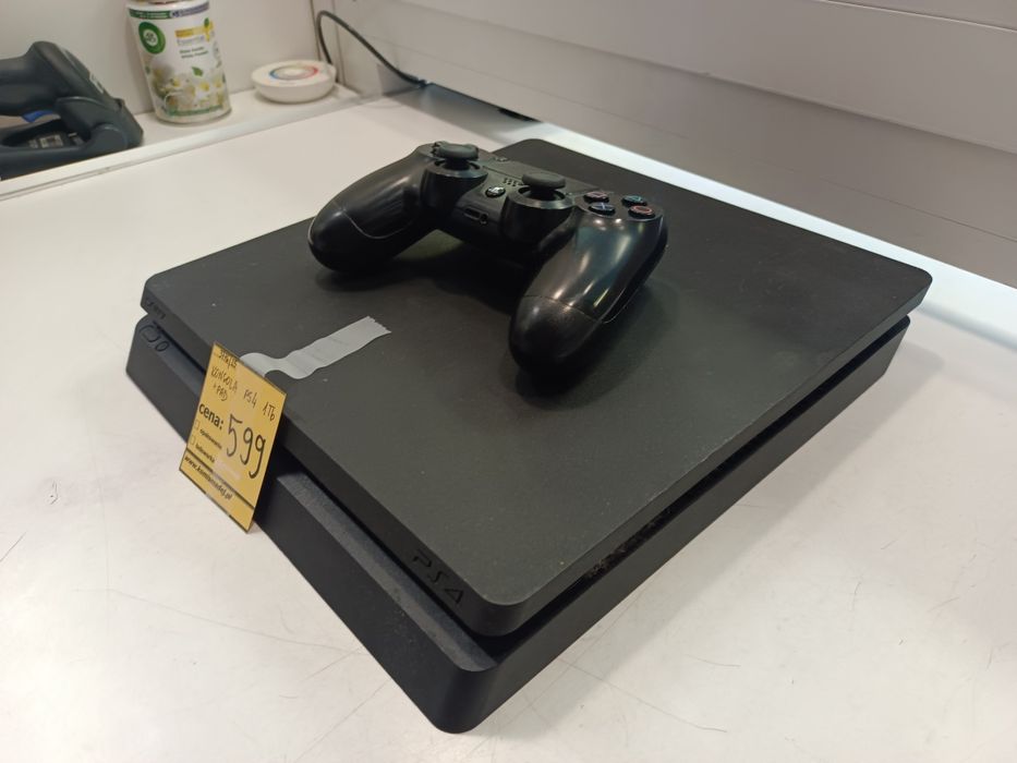 Konsola PS4 slim 1Tb Komis Madej sc.