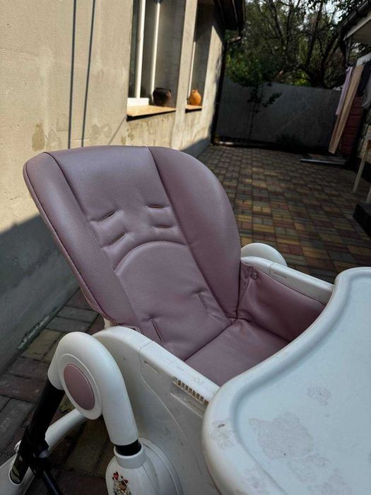 Стільчик для годування CARRELLO