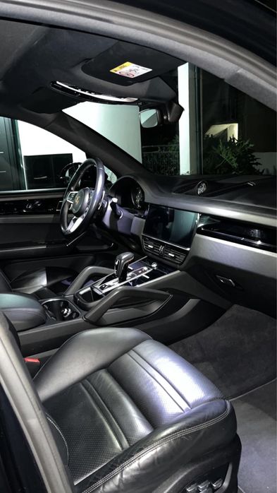 Porsche Cayenne e-Hybrid 462 cv