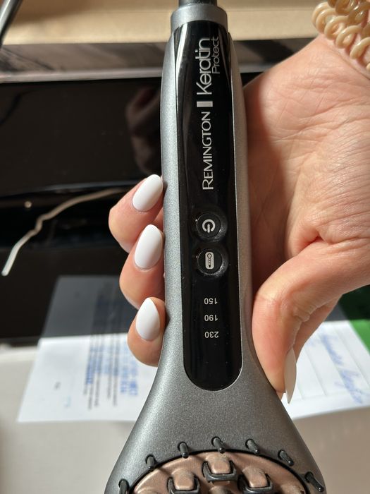 Щітка-випрямляч REMINGTON CB7480 Keratin Protect