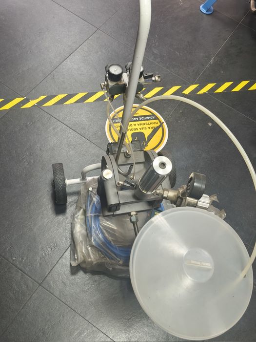 Bomba pintura K24