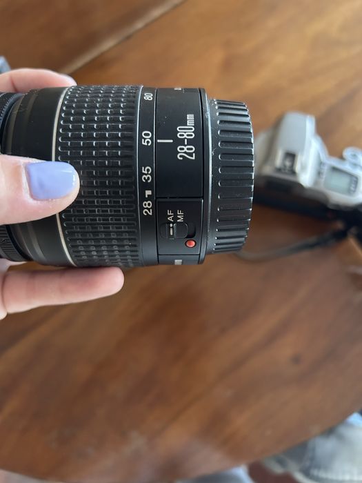 Canon EOS 3000N com objetiva 28-80mm