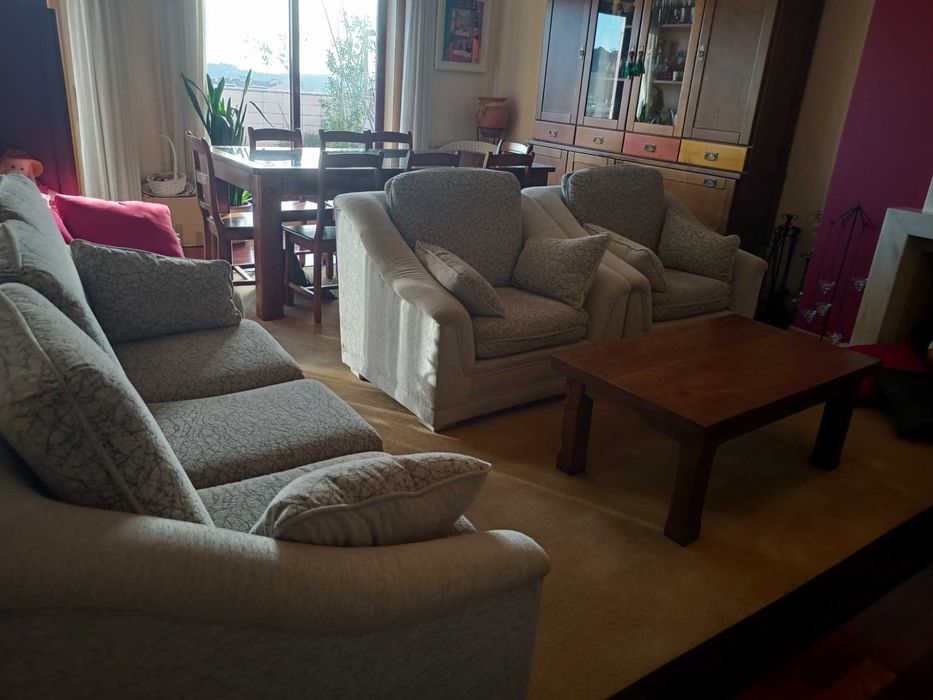 Trio sofás bege cinza