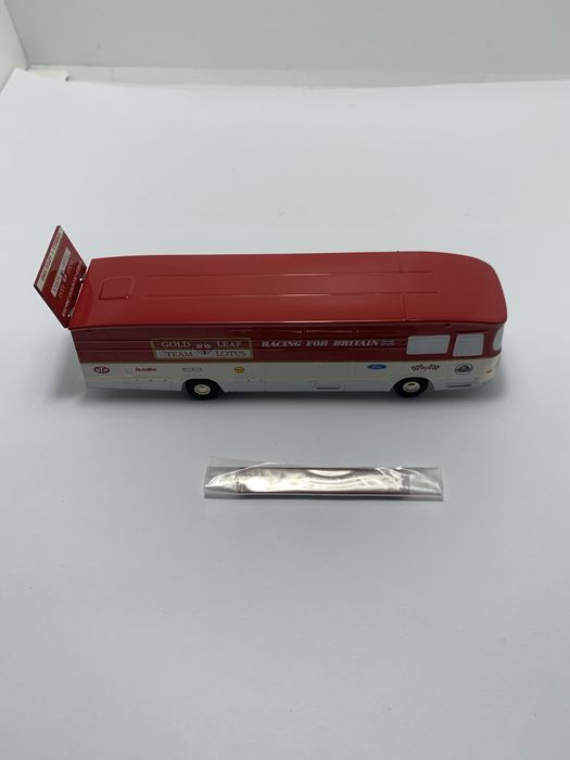 AEC Lotus Renntransporter Gold Leaf Schuco Piccolo 1:90