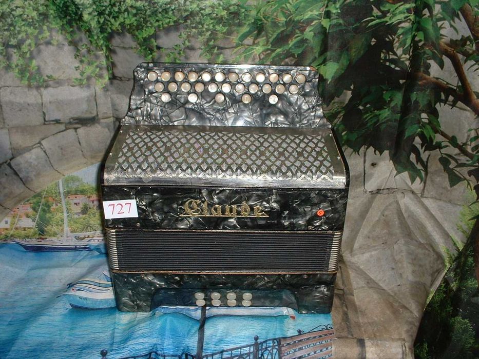 Concertina Avenda R, .727