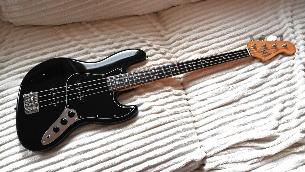 Fender Japan Jazz Bass JB-40, BLK, FujiGen (1994–1995)