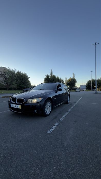 Bmw 318  (Lci) .